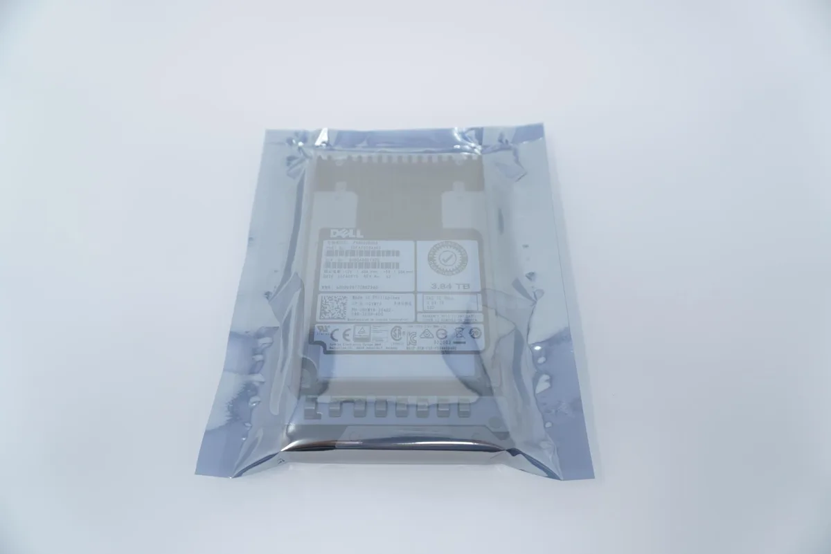 DELL DELL GYMY9 3.84TB SAS 12Gbps 2.5in enterprise SSD — productfoto