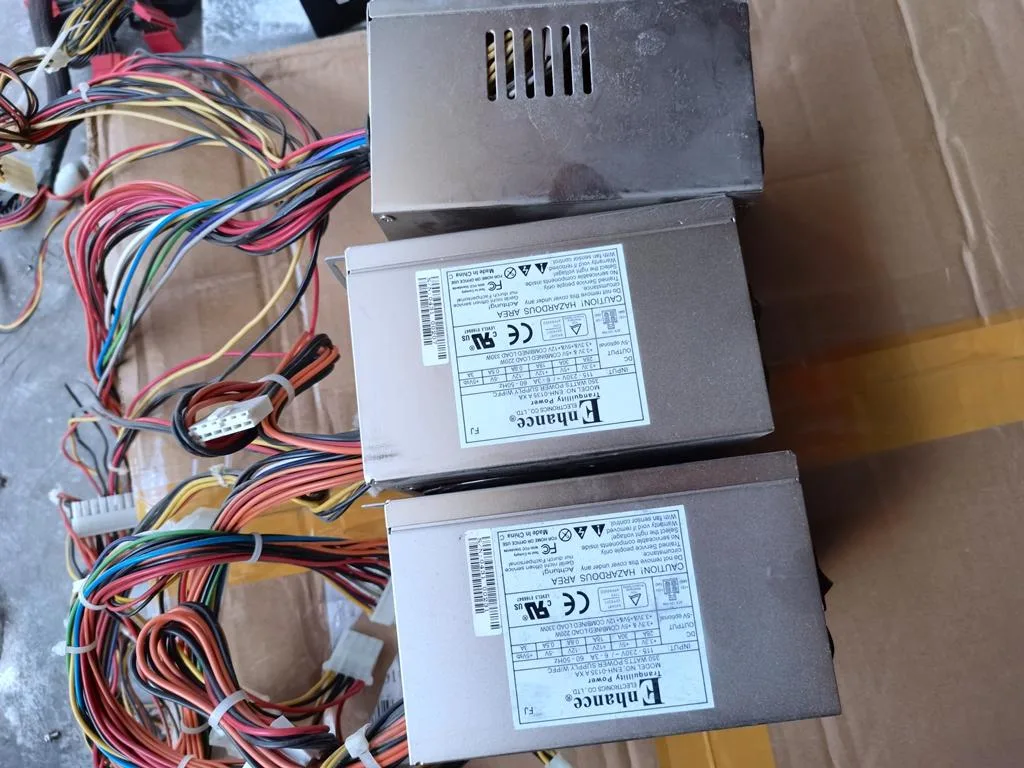 KHACHIMO KHACHIMO SH300A8H+P4 ENH-0135 300W ATX power supply — photo du produit