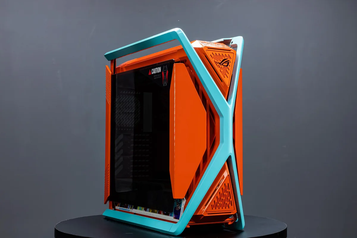 Full-tower E-ATX case in orange with tempered glass side panels