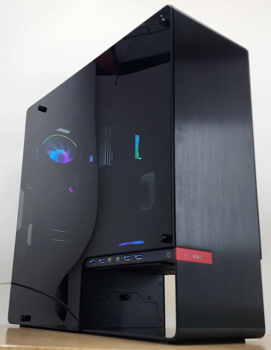 Custom Custom Gaming PC Ryzen 5 8500G 16GB DDR5 RTX 3060 Ti 240GB SSD 2TB HDD Asetek 120mm AIO INWIN 904 Silver — fotografia produktu