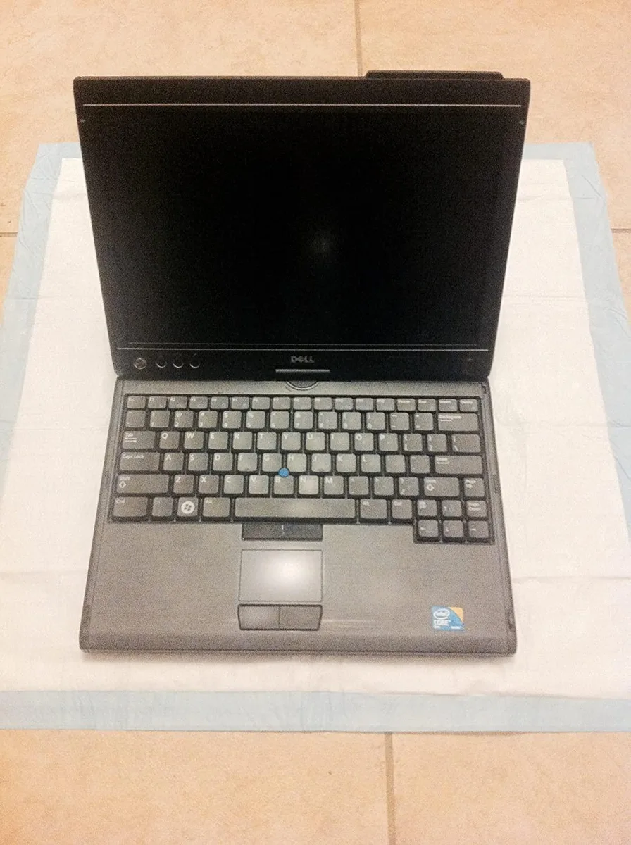 DELL DELL Latitude XT2 U9600 1.60GHz 160GB SATA 3GB 12.1" WXGA Dual Touch 2-in-1 laptop — 商品写真