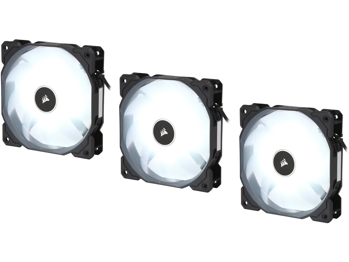 Corsair Corsair AF120 LED 2018 CO-9050082-WW White LED Case Fan 3-Pack — תמונת המוצר