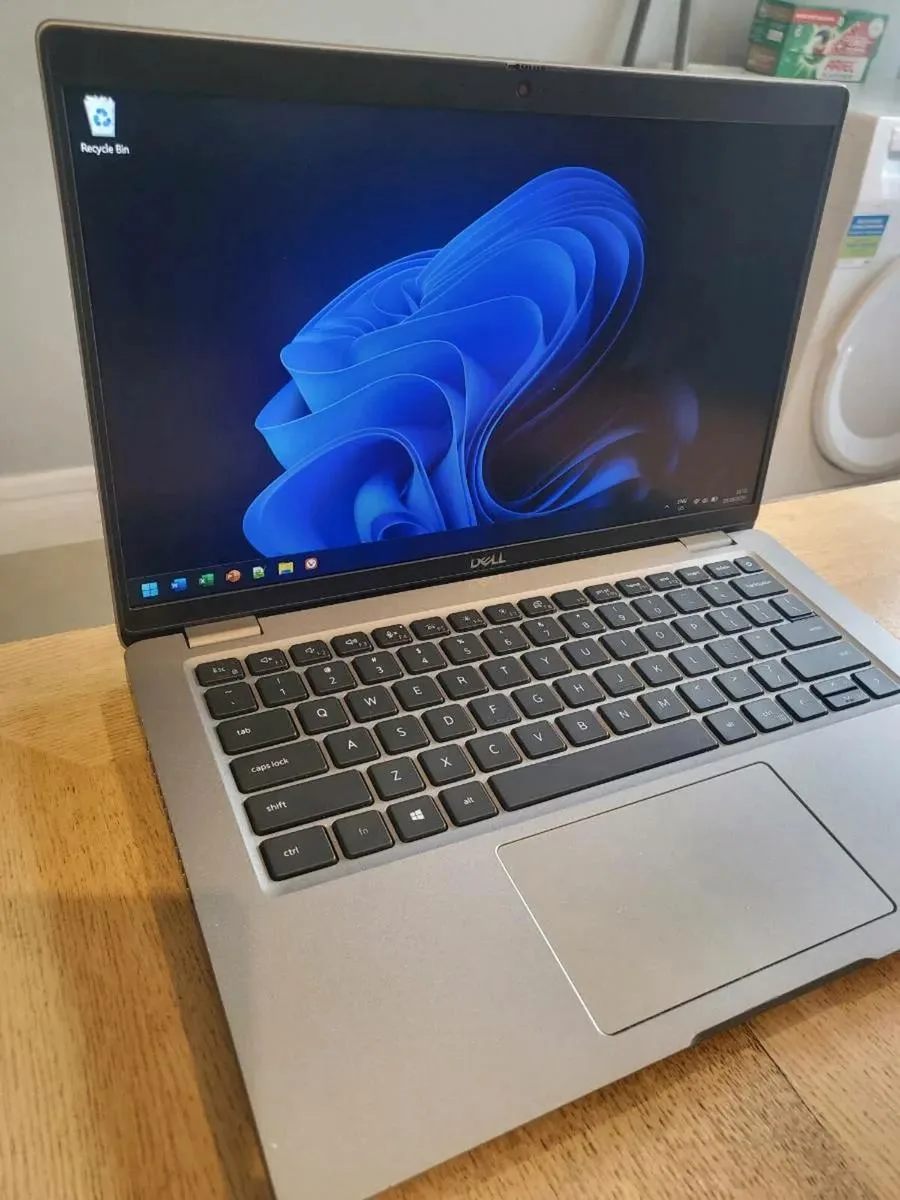 DELL DELL Latitude 5421 i5 11500H 16GB 256GB 14" HD business laptop Titan Gray — preces foto