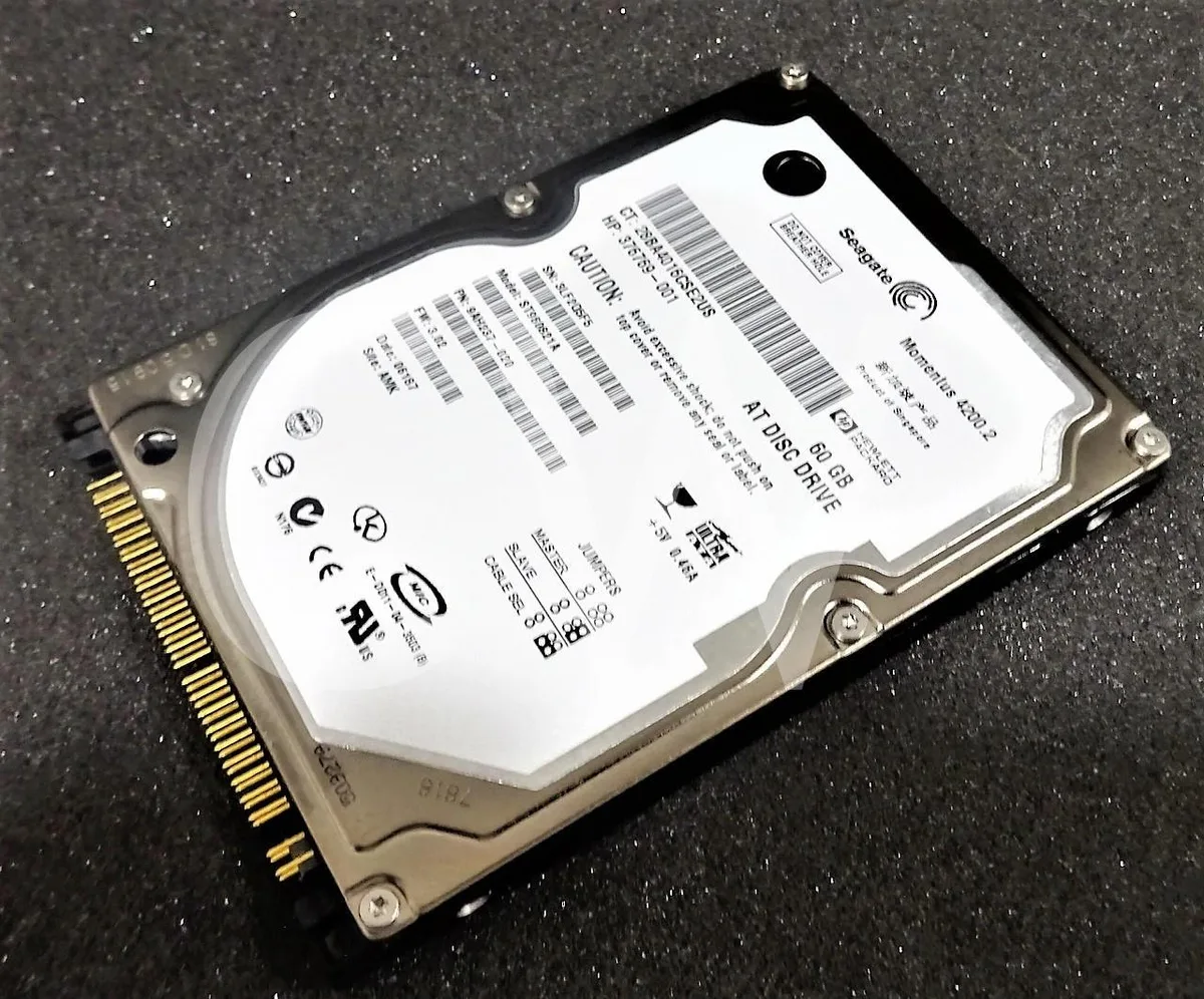 Seagate Seagate Momentus 4200.2 ST960821A 60GB 4200RPM 8MB 2.5" IDE internal hard drive — 商品写真
