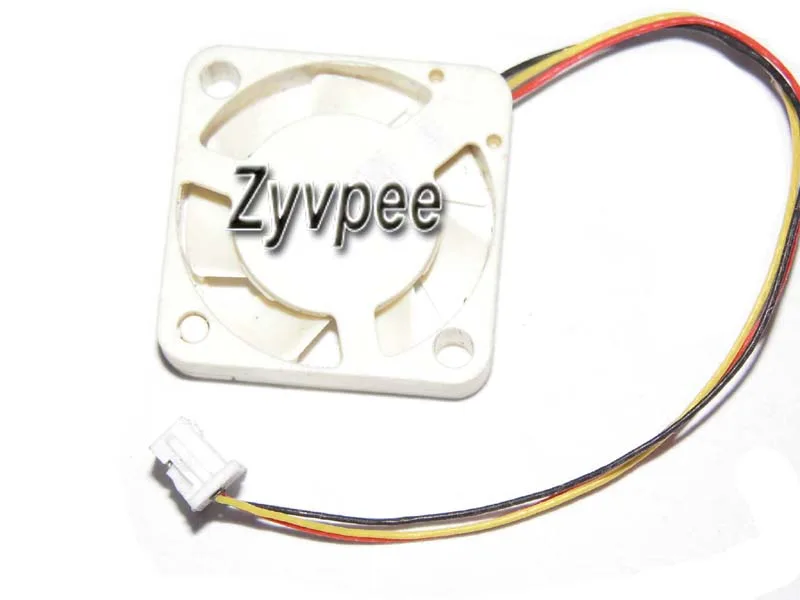 Zyvpee Zyvpee UF5H5-503 17 mm 3-pin 5 V case fan — foto produk