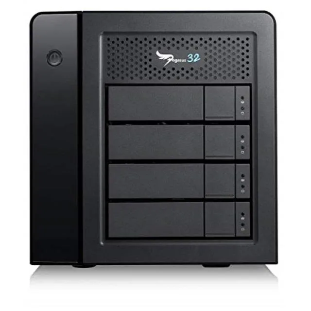 Promise Technology Promise Technology Pegasus32 R4 16TB NAS 4x4TB — 商品照片