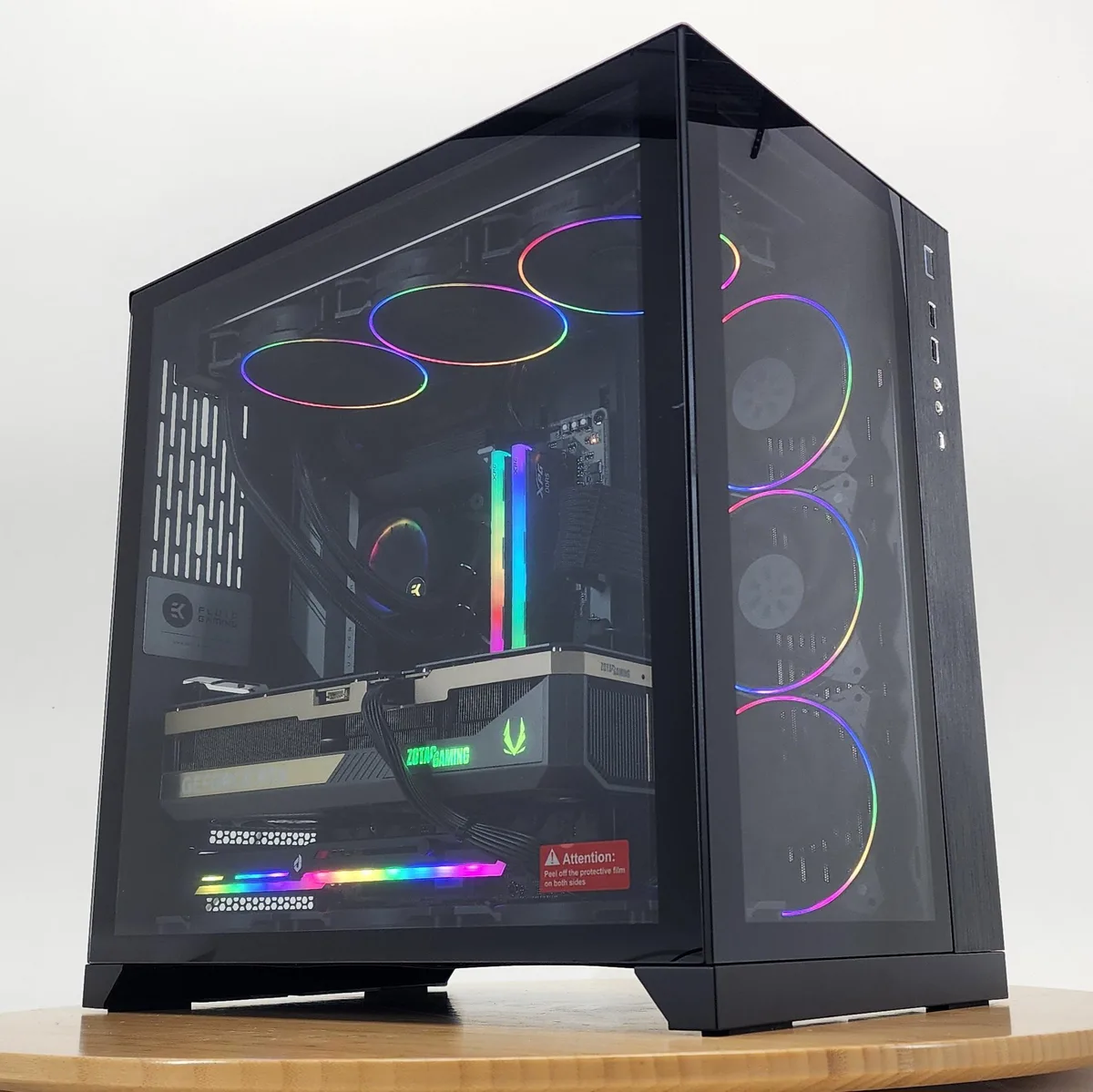 Lian Li O11 Dynamic case with 360 mm EK AIO and RTX 5080 graphics card