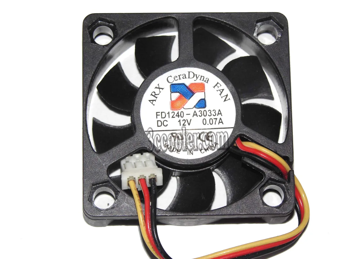 Black 40mm square fan with 3-pin connector, no LED