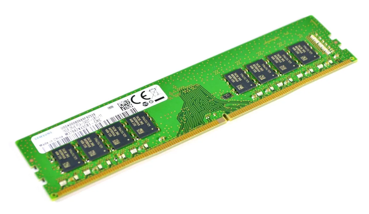 Green Samsung DDR4 16GB desktop DIMM module with black chips
