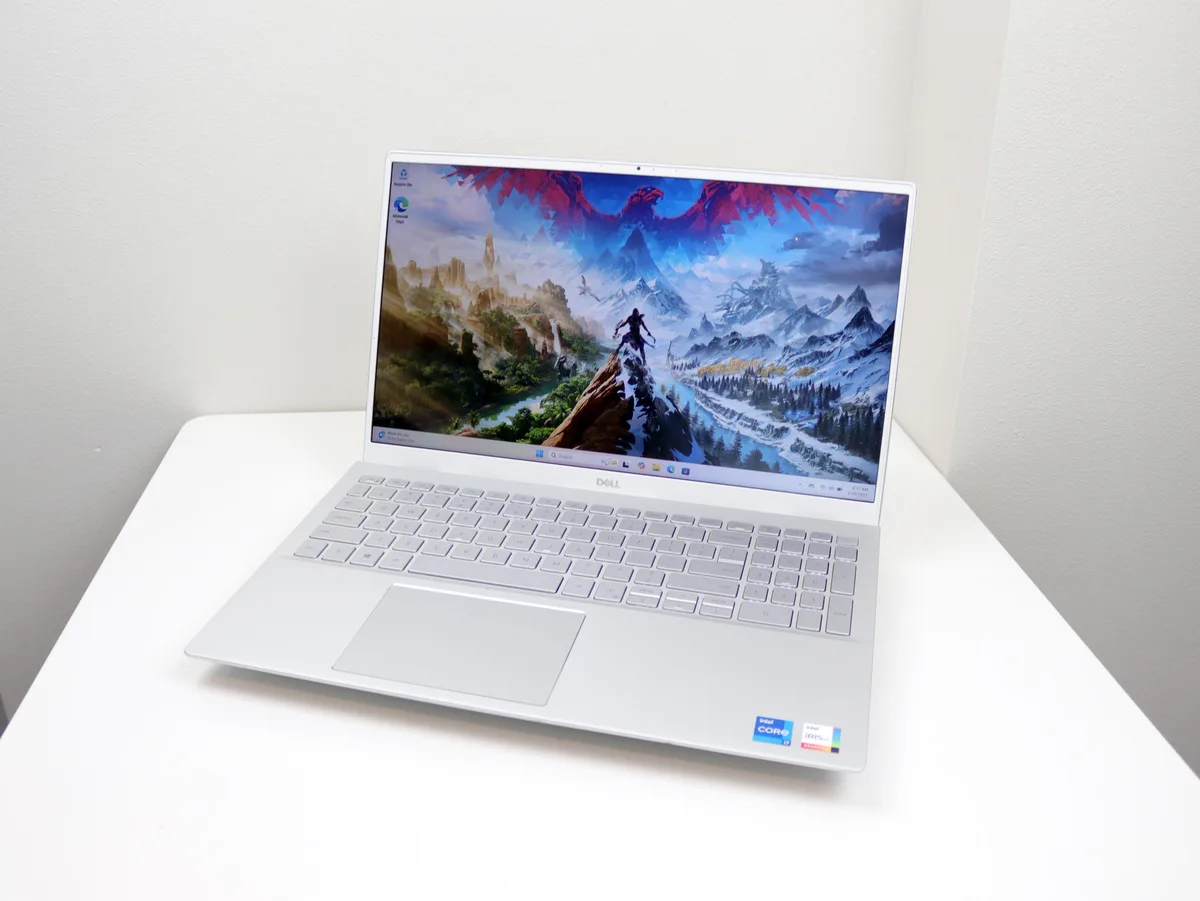 DELL DELL Inspiron 15 5000 5502 laptop i7-1165G7 12GB 512GB 15.6 FHD Silver — photo du produit