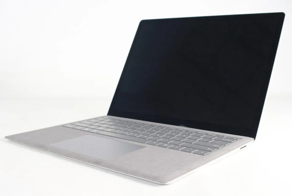 Microsoft Microsoft Surface Laptop 4 1951 13.5" i7 11 16GB 512GB SSD 2-in-1 laptop — termékfotó