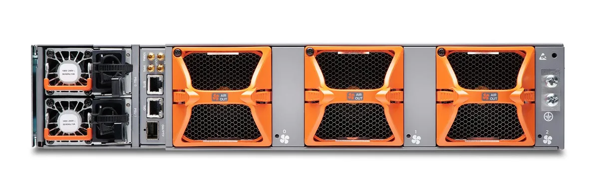 HPE Juniper Networking HPE Juniper Networking MX304-BASE Universal Routing Platform — fotografija izdelka