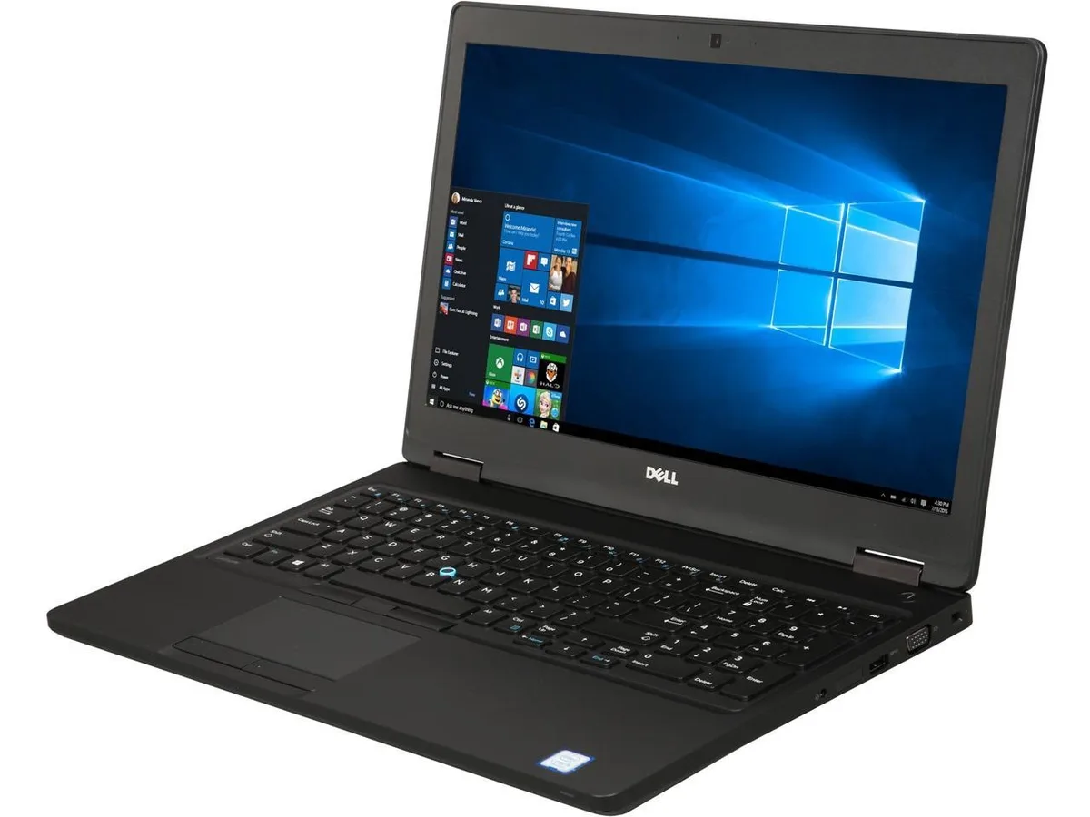 DELL DELL Latitude 5580 laptop 15.6" i5-6300U 8GB DDR4 256GB Windows 10 Pro 64-bit No Webcam — product photo