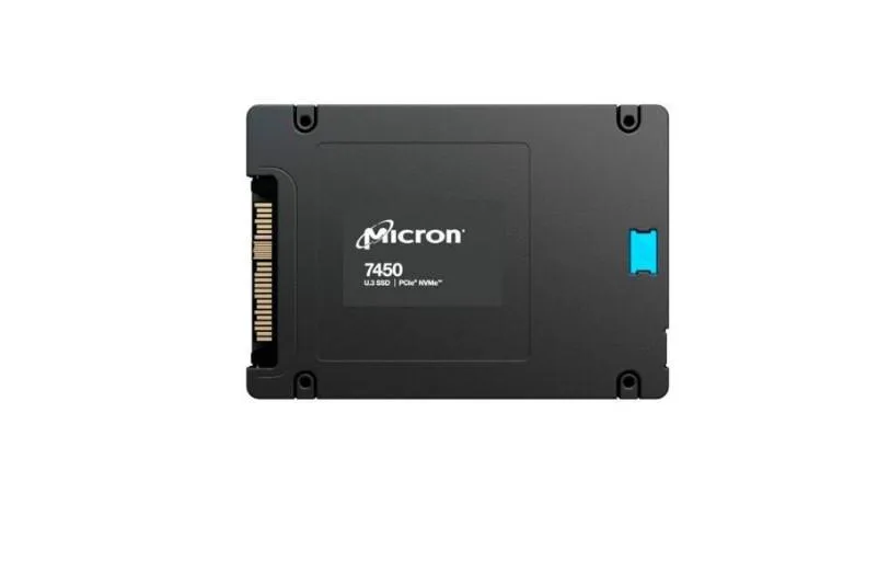 2.5 inch U.3 enterprise SSD with silver metal casing
