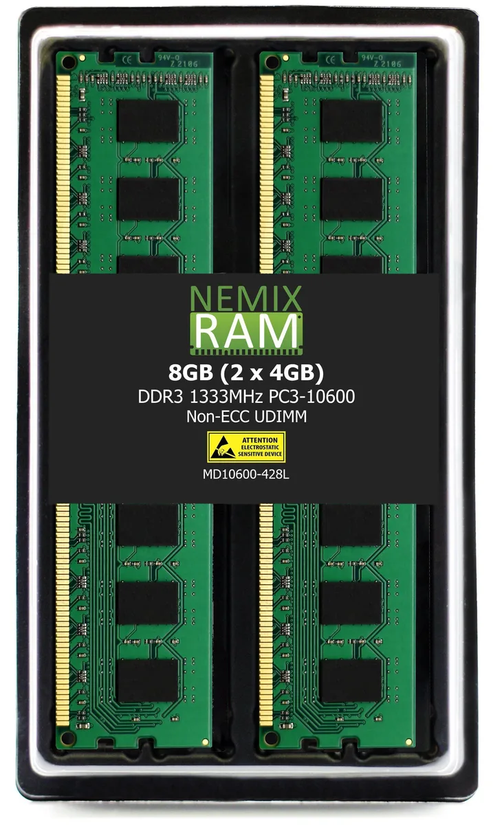 Two green DDR3 UDIMM modules, no heat spreaders, 240-pin edge connectors visible