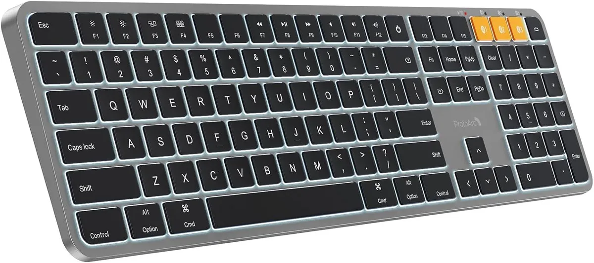 Full-size aluminium keyboard with PBT keycaps and per-key RGB lighting
