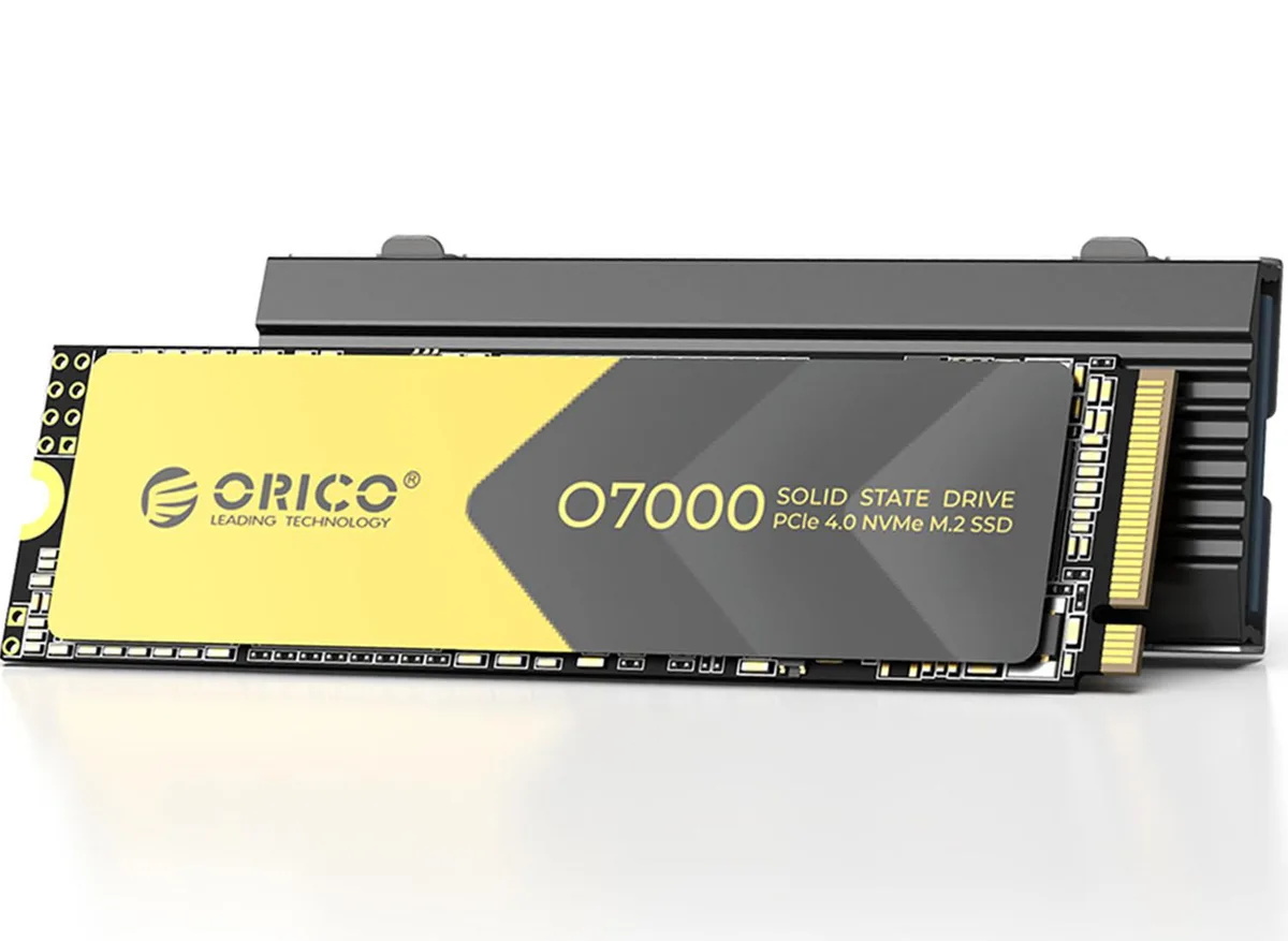 Orico Orico O7000 1 TB PCIe 4.0 NVMe internal SSD with heatsink — product photo