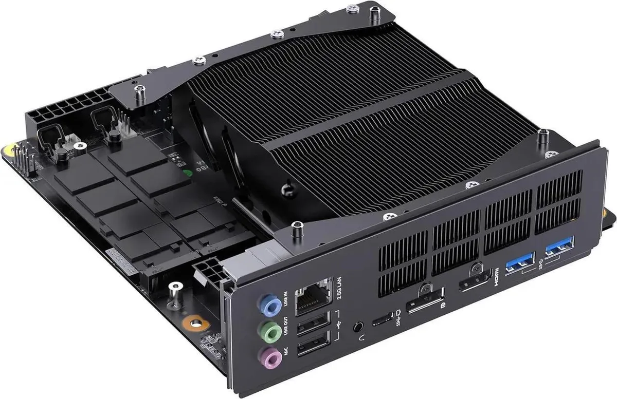 minisforum minisforum DeskMini BD895i SE Ryzen 9 8945HX barebone mini PC — photo du produit