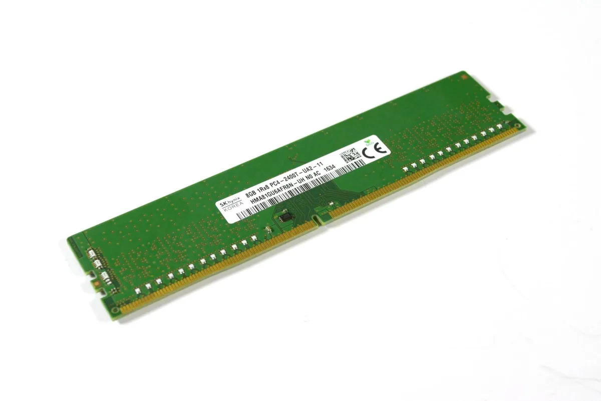 SK hynix SK hynix 8GB DDR4 2400 CL17 1.20V Green desktop RAM — product photo