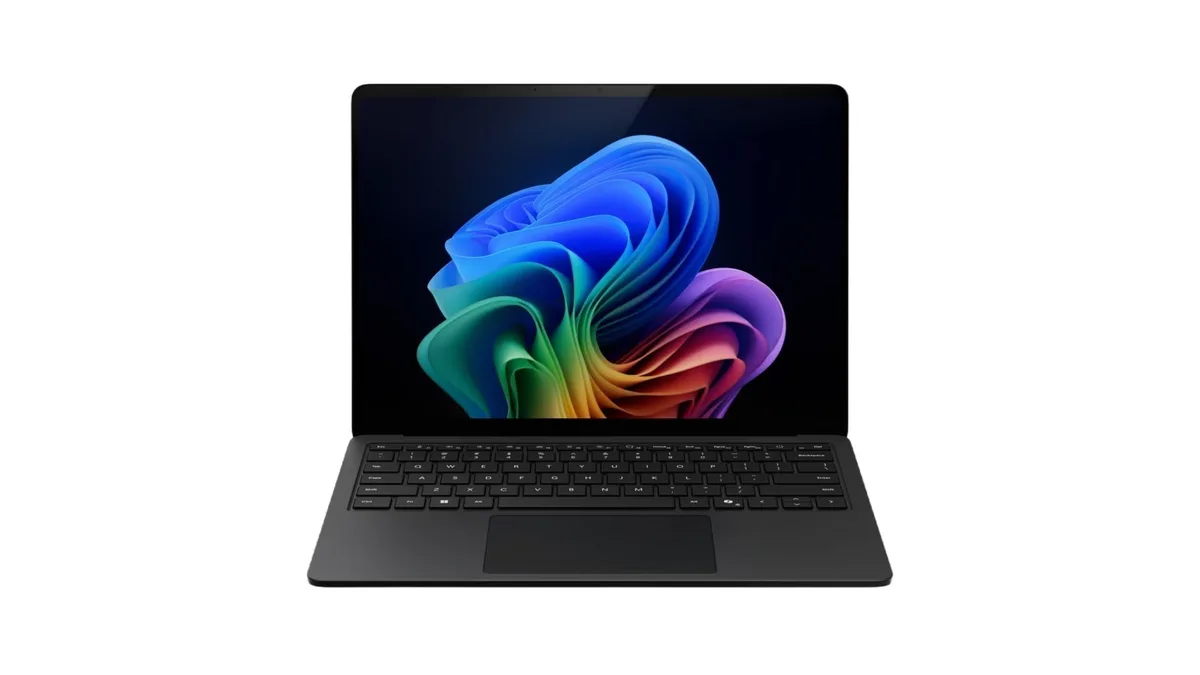 Microsoft Microsoft Surface Laptop 7 ZHB-00001 13.8" Snapdragon X Elite 32GB 1TB Black — Produktfoto