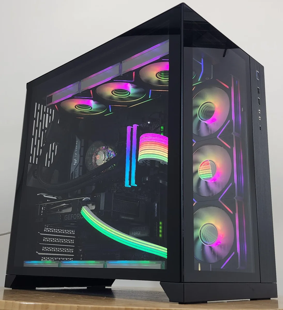 Custom Custom Gaming PC i7-14700KF 32GB DDR5 1TB NVME RTX 4060 Ti 16GB — fotografia produktu