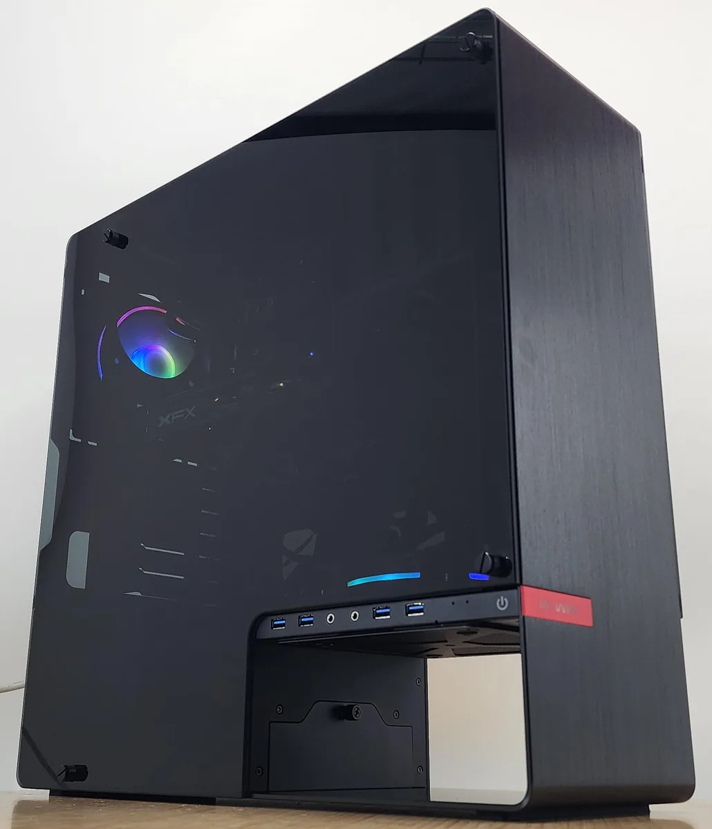 Silver INWIN 904 ATX mid-tower with Asetek 120mm AIO cooler visible through side panel
