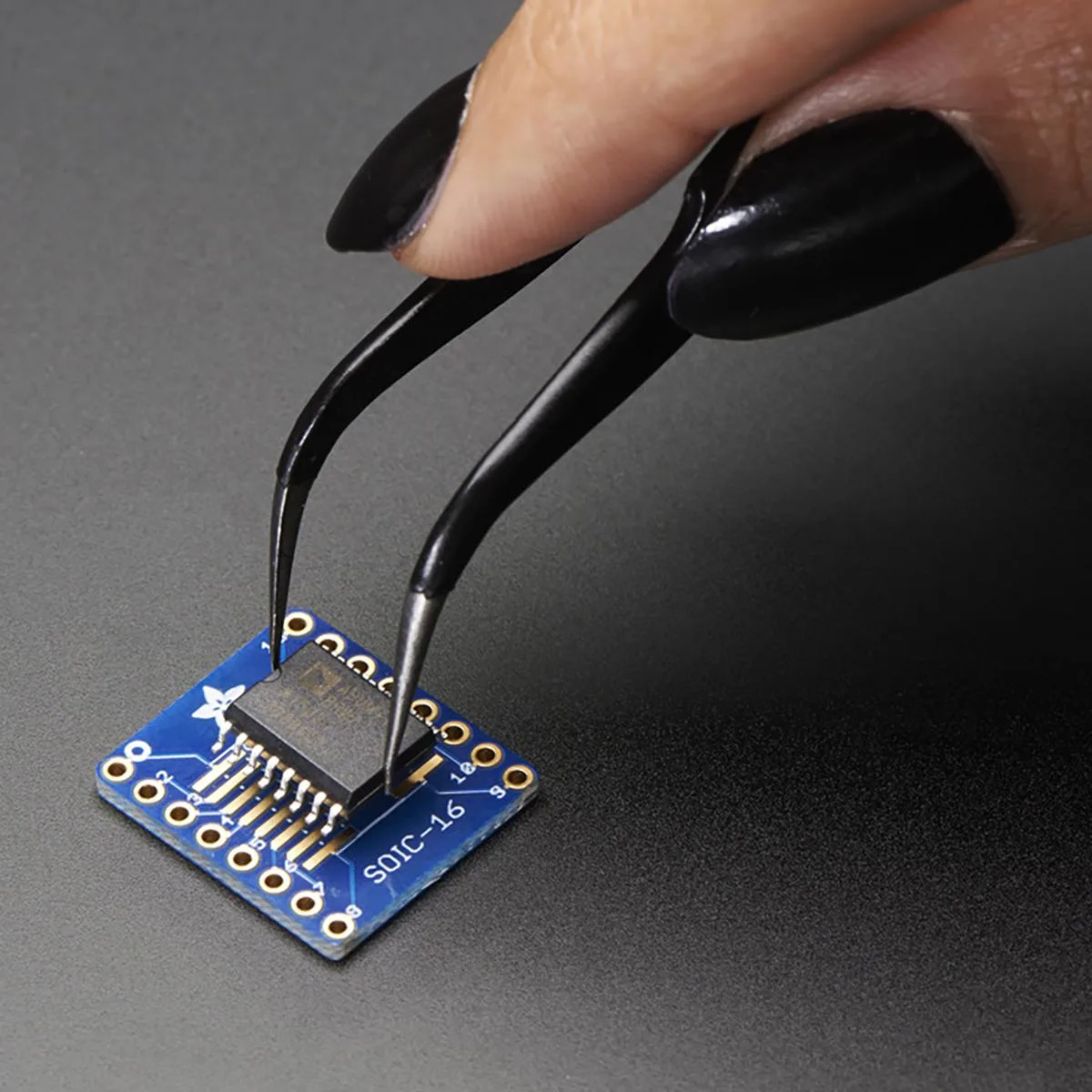 Adafruit Adafruit SMT Breakout PCB SOIC-16 TSSOP-16 3 pack — תמונת המוצר