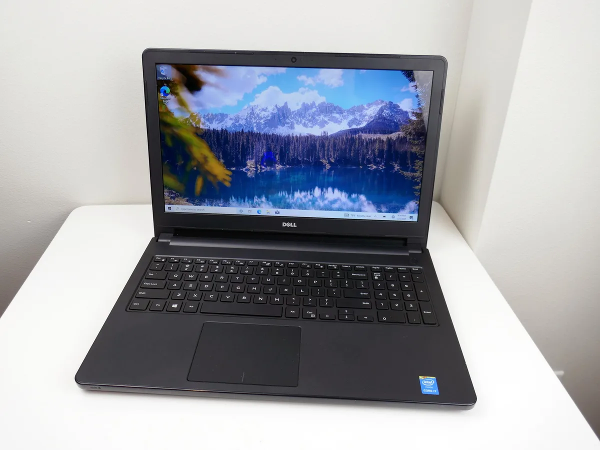 Silver 15.6 inch laptop with non-touch screen and DVD drive