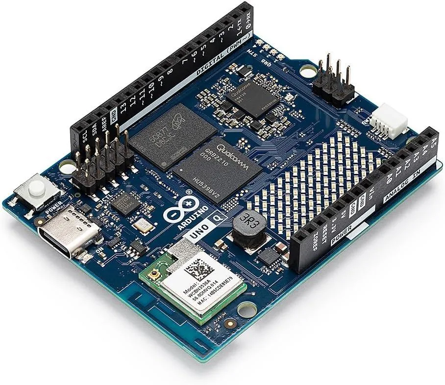 Arduino Arduino ABX00173 UNO Q 4GB Hybrid Board QRB2210 STM32U585 development board — productfoto