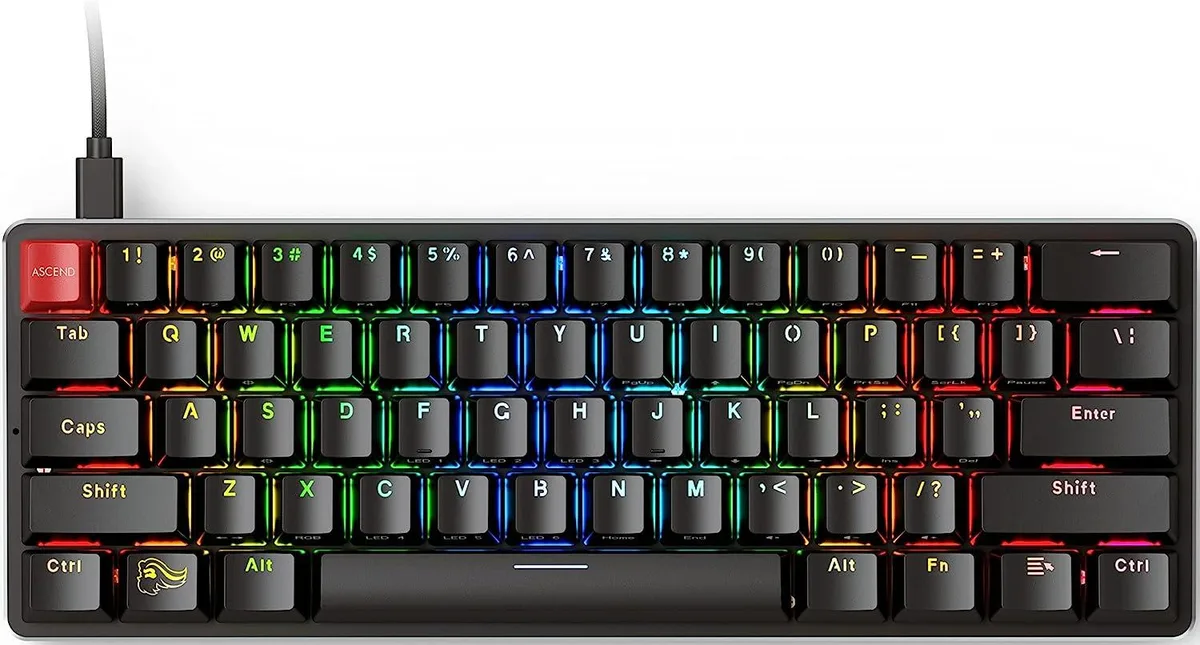 FOCUSTEC FOCUSTEC GMMK 60% Hot-Swap RGB Gaming Keyboard - Black Metal Top Plate — zdjęcie produktu