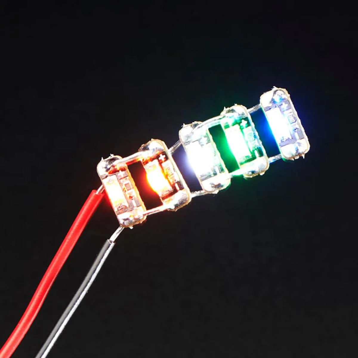 Adafruit Adafruit LED Sequins Multicolor 5 pack engineering development tool — תמונת המוצר