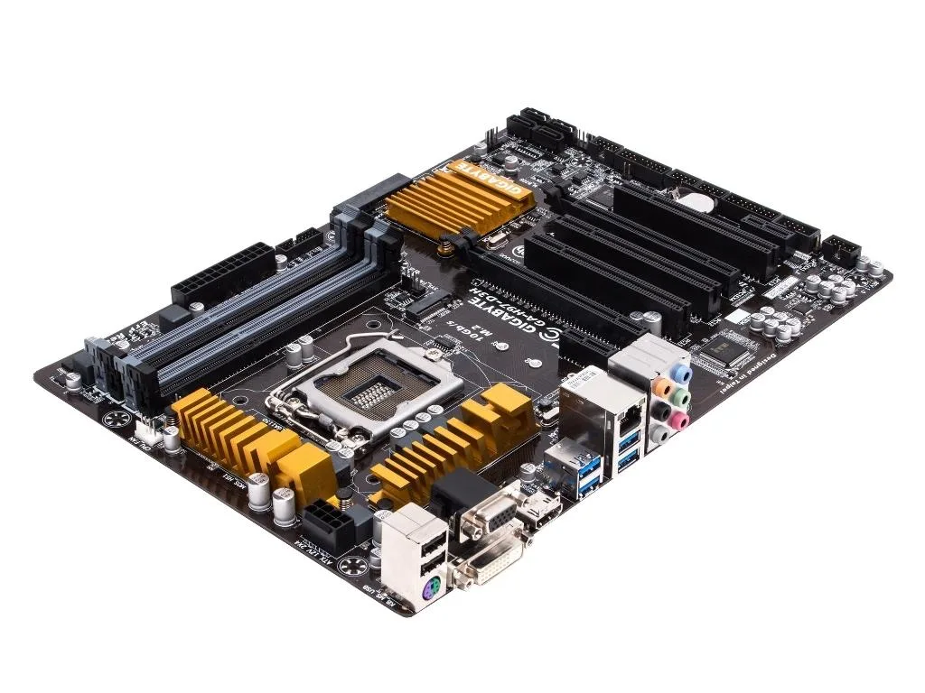 GIGABYTE GA-H97-D3H Rev.1.0 Intel LGA1150 motherboard, green PCB with silver heatsinks