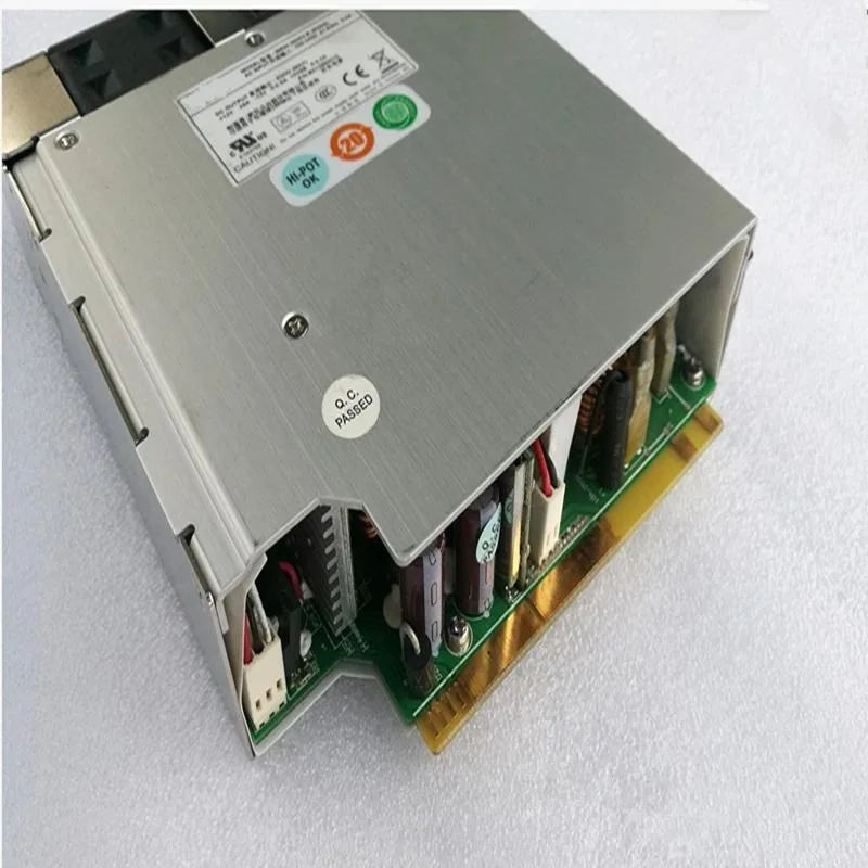 KHACHIMO KHACHIMO CRPS 600W ATX Power Supply MRW-3600V-R 80 PLUS Gold — photo du produit