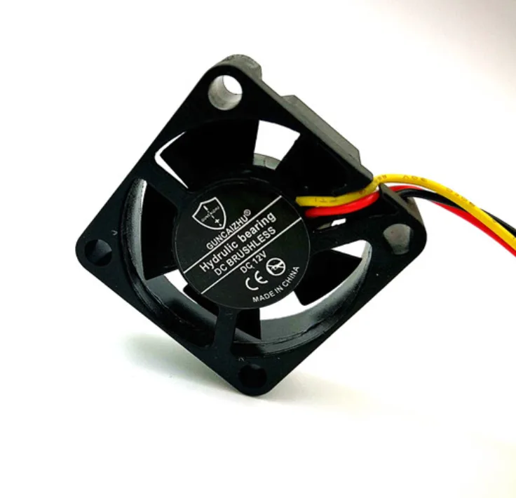Zyvpee Zyvpee 3010 30*10mm DC12V 0.04A Hydraulic 3-Wire case fan — صورة المنتج