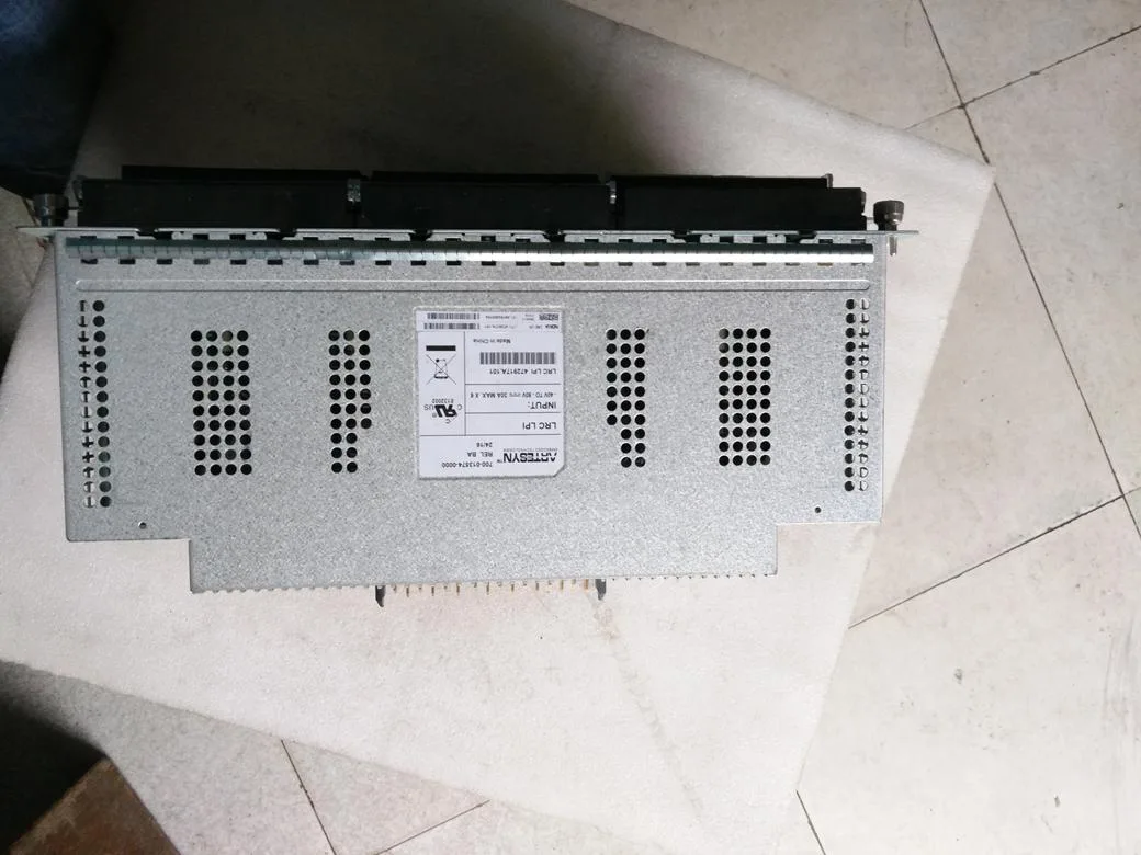KHACHIMO KHACHIMO ARTESYN 700-013574-000 472917A SP813 15CS10637780 40-80V=30A power supply — photo du produit