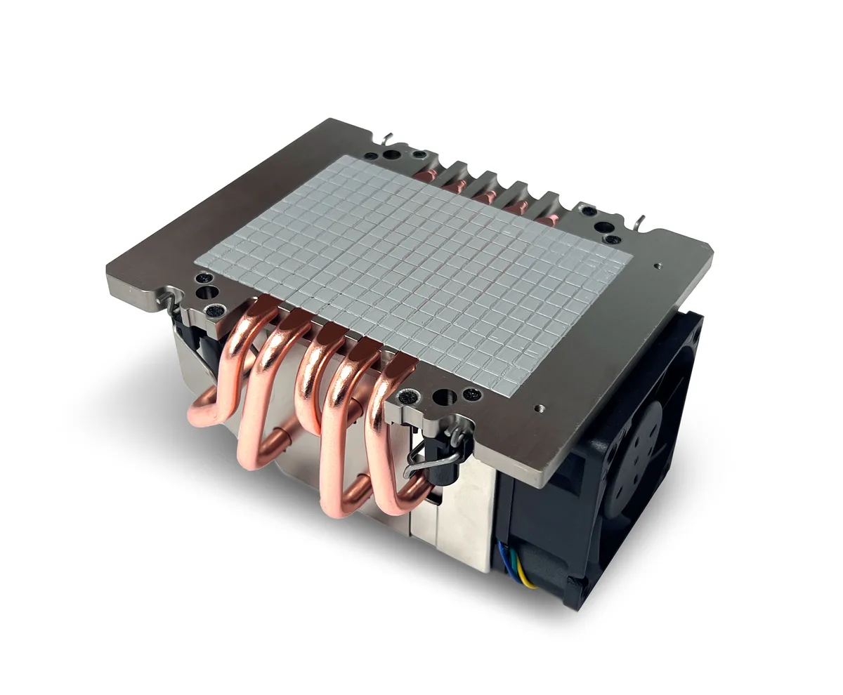 Dynatron Dynatron C2 60mm 2 Ball Bearing 2U CPU cooler — fotografia produktu