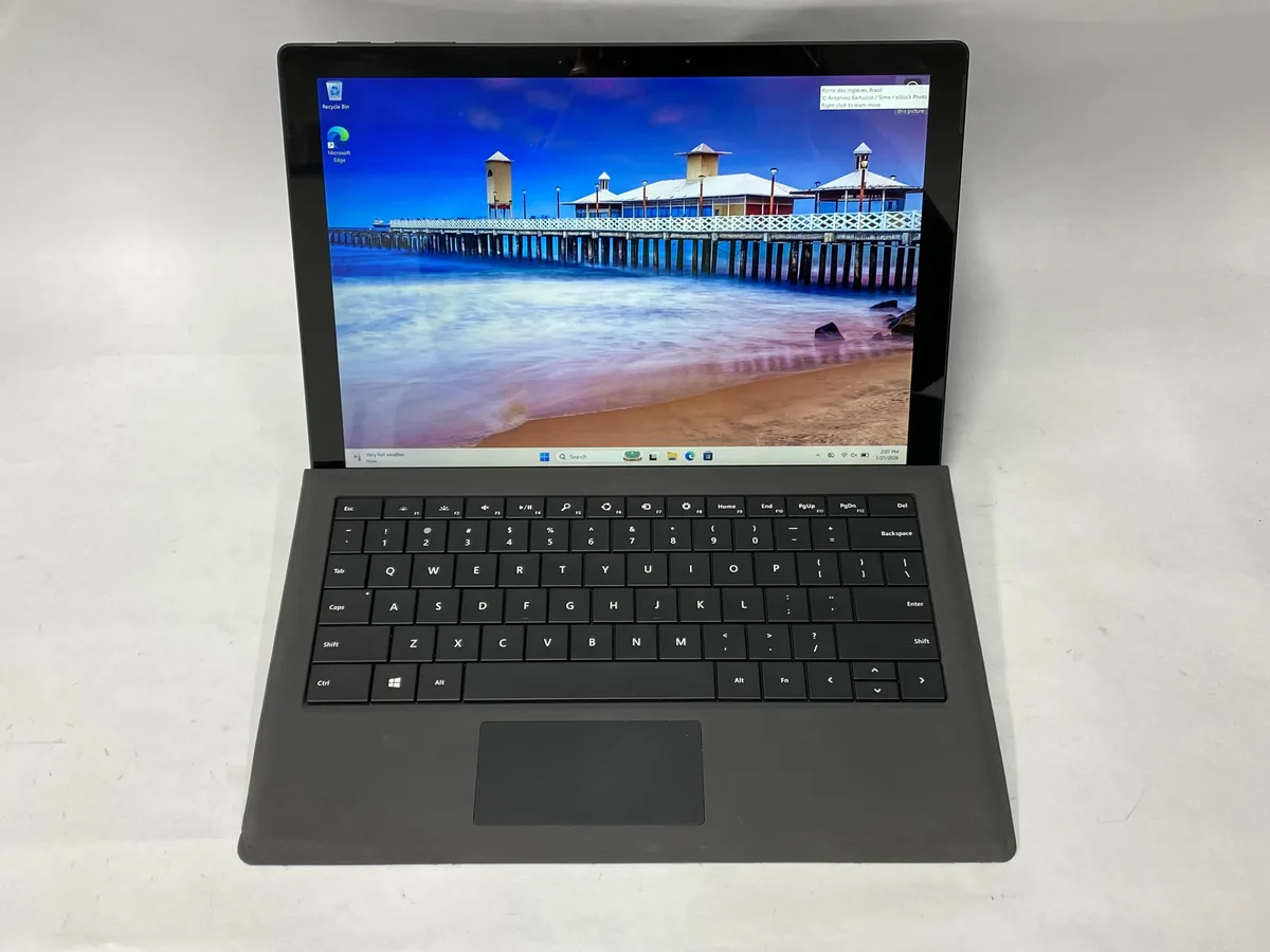 Microsoft Microsoft Surface Pro 7 i5-1035G4 8GB 256GB 12" 2736 x 1824 touchscreen — photo du produit