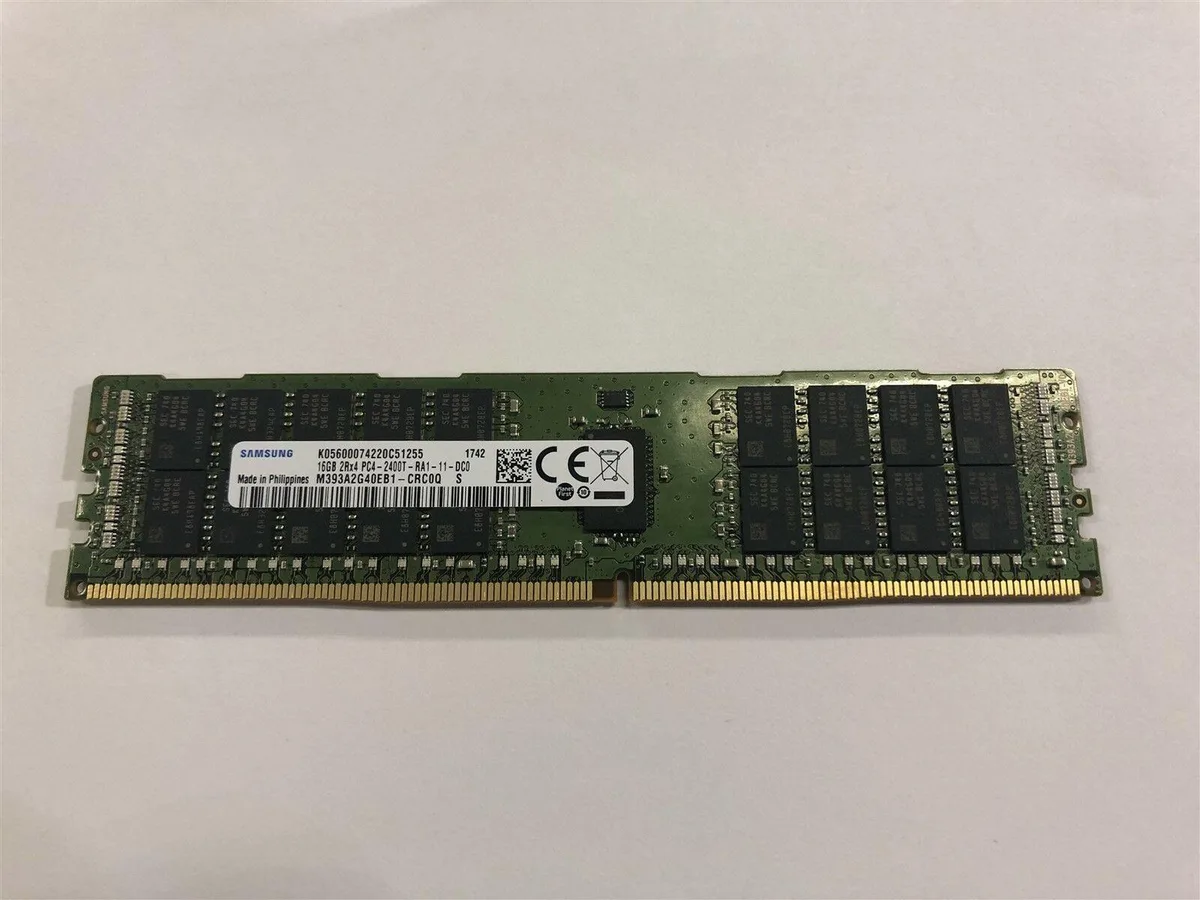 SAMSUNG SAMSUNG M393A2G40EB1-CRC 16GB DDR4 desktop RAM — photo du produit