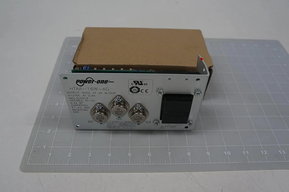 PowerOne PowerOne HTAA-16W-AG Linear Power Supply 5-24Vdc — photo du produit