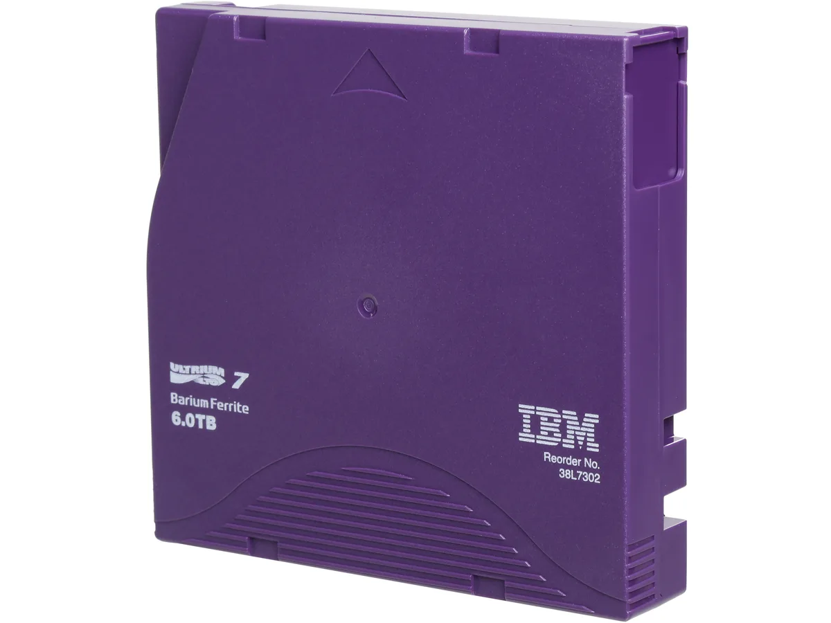 IBM IBM 38L7302 LTO Ultrium 7 Data Cartridge 6TB backup media — תמונת המוצר