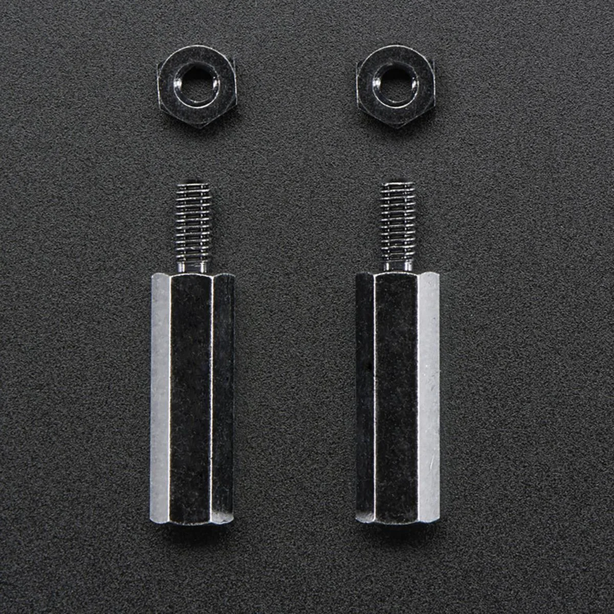 Adafruit Adafruit Brass M2.5 Standoffs 16mm Black Plated 2 Pack — Produktfoto