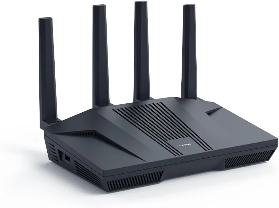 GL.iNet GL.iNet GL-MT6000 wireless router Wi-Fi 6 dual 2.5G ports — fotografija izdelka