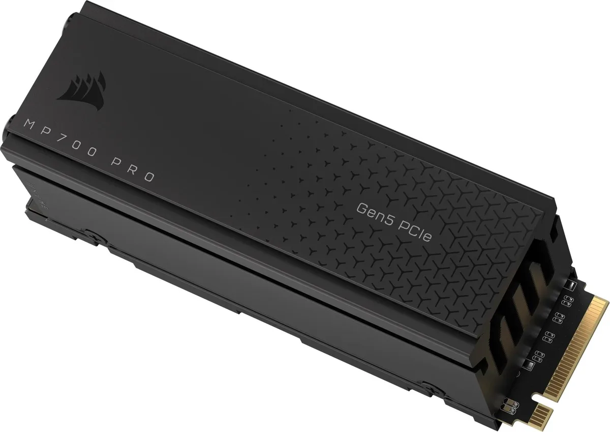 Corsair Corsair MP700 PRO 2TB with Air Cooler internal SSD — product photo