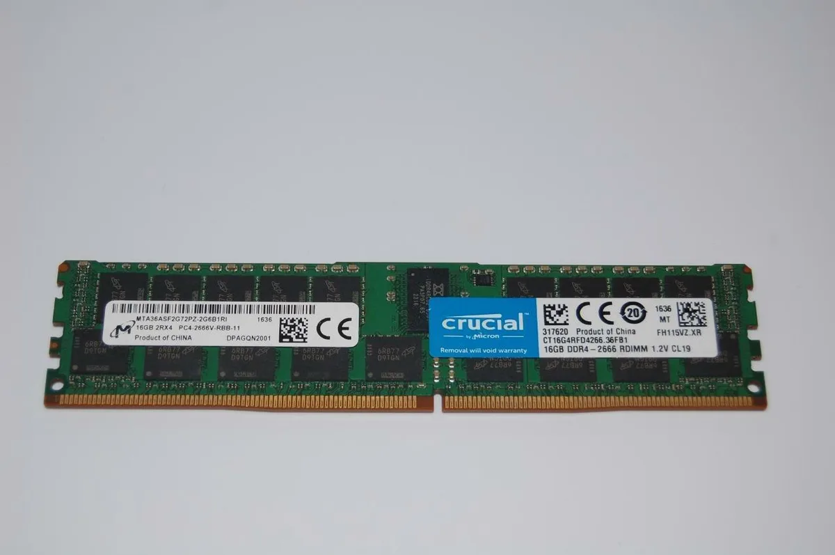 Green 288-pin DDR4 RDIMM module with black chips no heat spreader