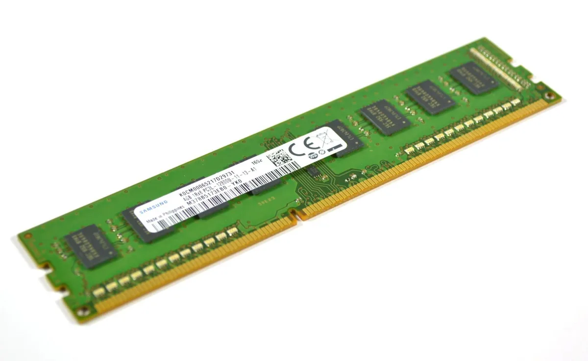 SAMSUNG SAMSUNG M378B5173EB0-YK0 4GB DDR3 1Rx8 PC3L-12800U desktop RAM — product photo