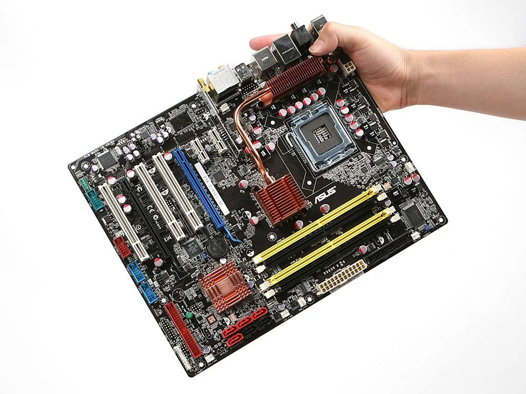 ASUS P5K-E ATX motherboard in green finish with LGA 775 socket and DDR2 slots