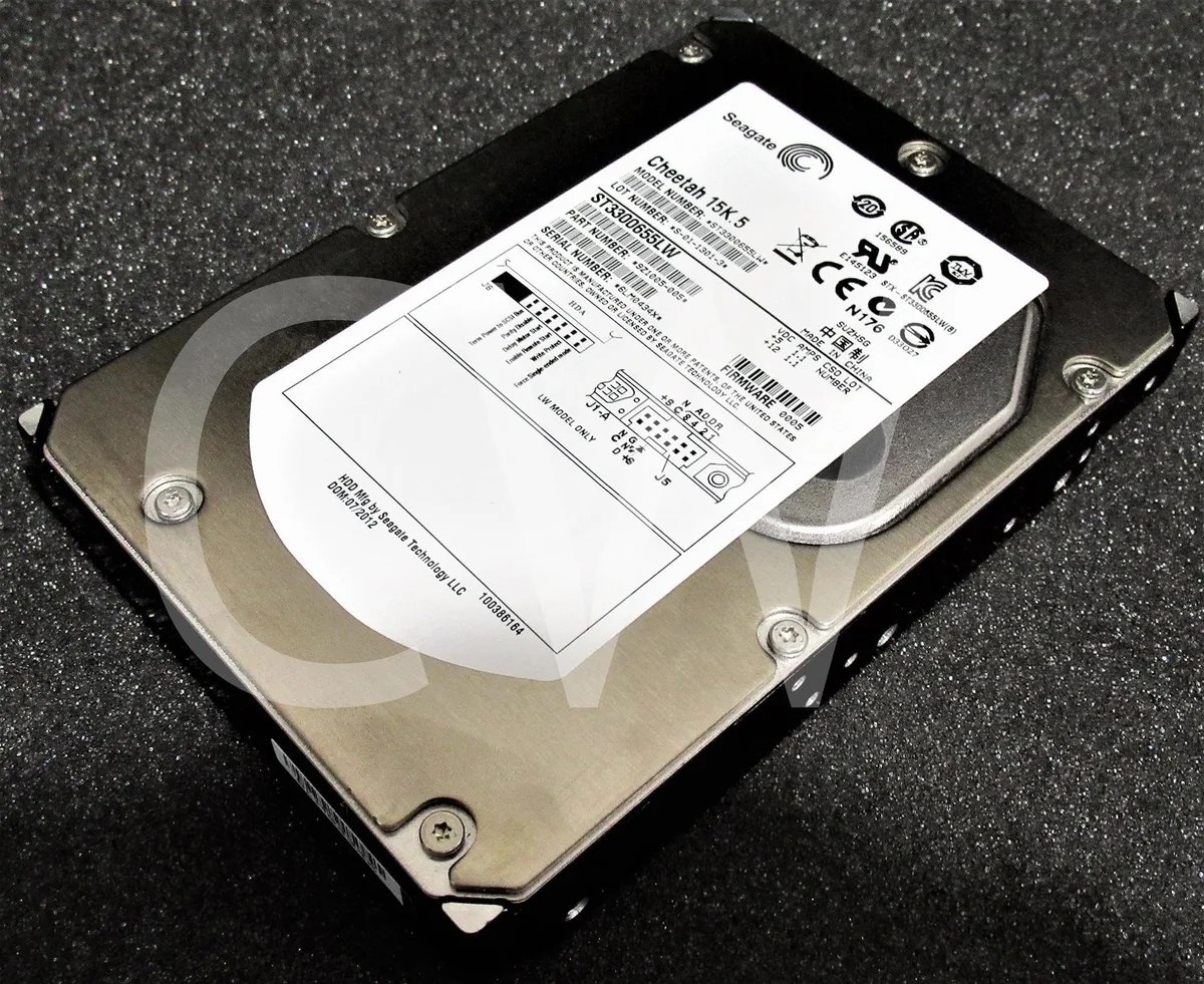 Seagate Seagate Cheetah 15K.5 ST3300655LW 300GB 15000RPM U320 SCSI 68-Pin 16MB 3.5" internal hard drive — fotografija proizvoda