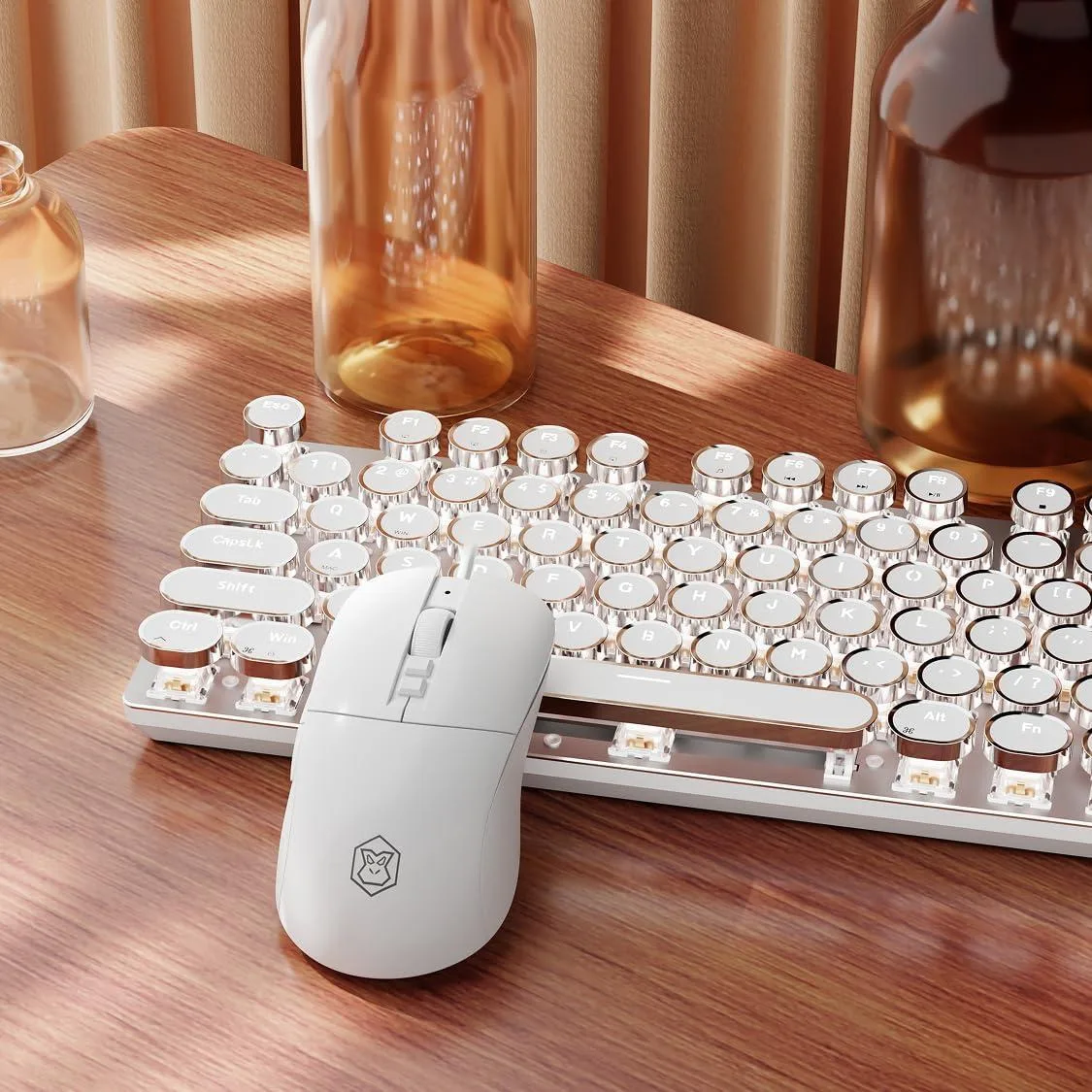 TUKO TUKO Typewriter Mechanical Gaming Keyboard White Switch 104 Keys 19 Lighting Effects — zdjęcie produktu