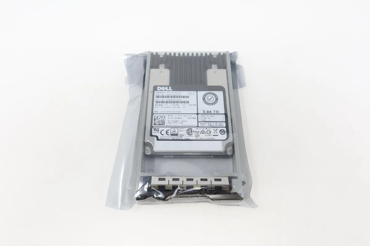 DELL DELL GYMY9 3.84TB SAS 12Gbps 512e 2.5" enterprise SSD — productfoto