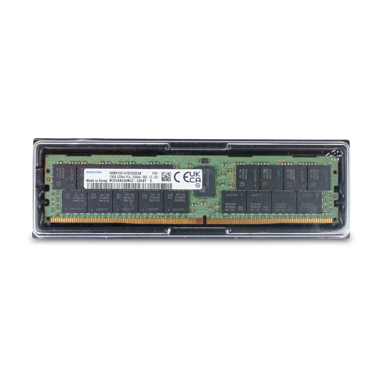 Green rectangular DDR4 RDIMM module with black memory chips and gold edge connector